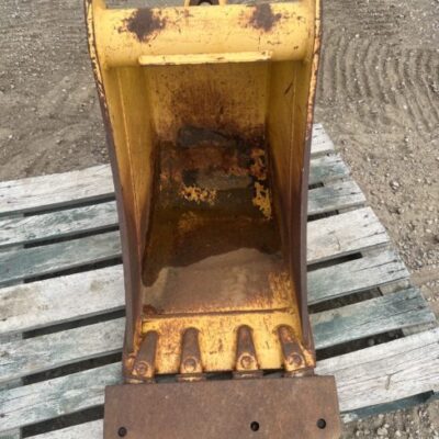 18" John Deere Digging Bucket - Stock #C125