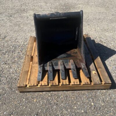 24" TAG Tooth Bucket #C233
